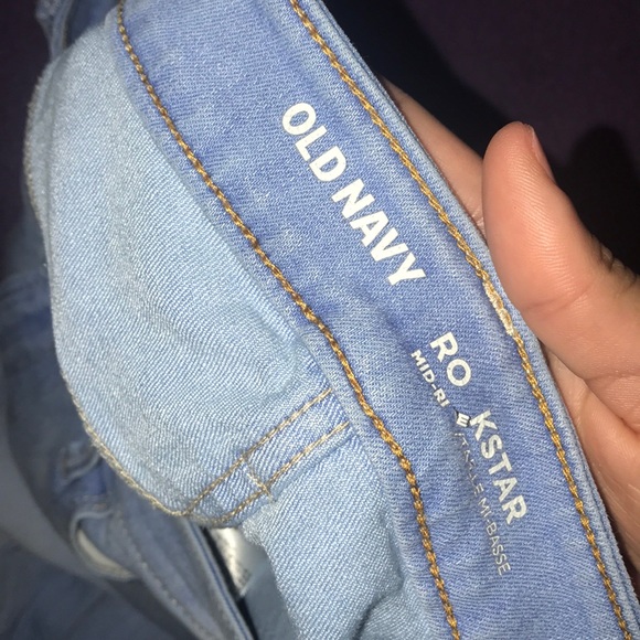 Old navy rockstar mid rise jeans - Picture 3 of 4